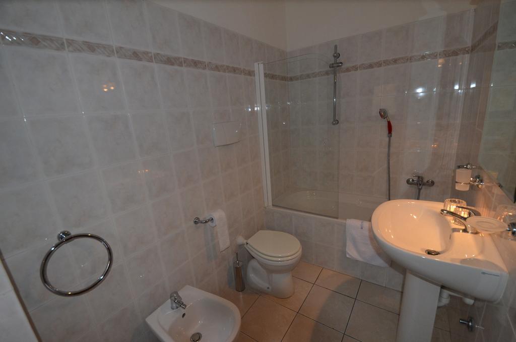 Lake Como View Apartement Allegro Acquaseria 객실 사진